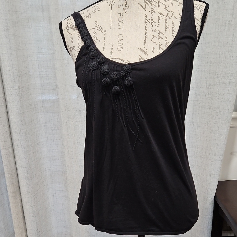 Chic Black Sleeveless Tank Top Adorb Decor